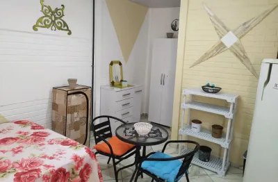 Kitnets e studios mobiliados com todas as despesas inclusas ( água, luz, internet, iptu, condomínio )