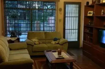 Sobrado com 1 vaga, 2 quartos, 2 banheiros próximo metrô santos imigrantes