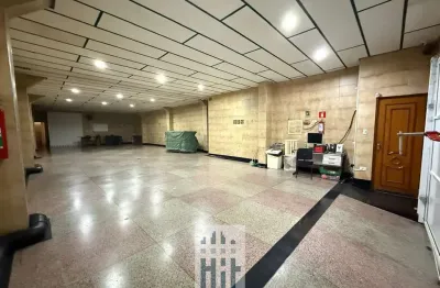 Casa com 3 quartos, sendo 2 suites, 40 vagas de carro!