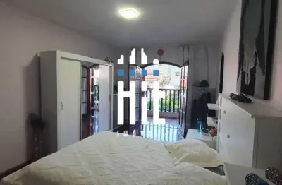 Impecável Sobrado à Venda no Jardim Santa Emília: 3 Quartos, 1 Suíte, 2 Salas, 3 Banheiros, 4 Vagas e Salão de Festas!