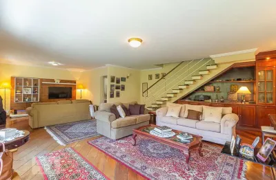 Casa com 5 quartos à venda na Alameda Araés, 841, Moema, São Paulo