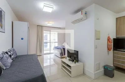 Kitnet / Stúdio à venda na Rua Doutor João Clímaco Pereira, 117, Vila Olímpia, São Paulo