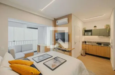 Kitnet / Stúdio à venda na Rua Alves Guimarães, 176, Pinheiros, São Paulo