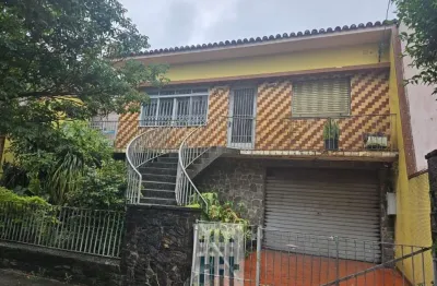 Imperdível: Casa à venda em São Paulo-SP, Vila Dom Pedro I! 3 quartos, 1 sala, 1 banheiro, 4 vagas de garagem, 156 m² de área!
