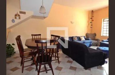 Casa com 3 quartos à venda na Rua Oliveira Lima, 322, Cambuci, São Paulo