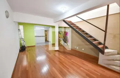 Casa com 3 quartos à venda na Rua Francisco de Guerra, 79, Cambuci, São Paulo