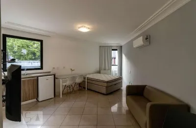 Kitnet / Stúdio à venda na Rua Monte Aprazível, 183, Vila Nova Conceição, São Paulo