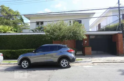 Casa com 3 quartos à venda na Rua Doutor Acácio Nogueira, 150, Pacaembu, São Paulo