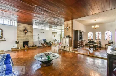 Casa com 3 quartos à venda na Praça Doutor Silas Botelho, 193, Sumaré, São Paulo