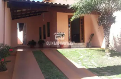Casa com 3 quartos à venda no Três Barras, Contagem 