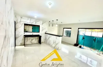 Para morar ou investir! exclusividade a 50 passos da praia de unamar e calçadão da orla!