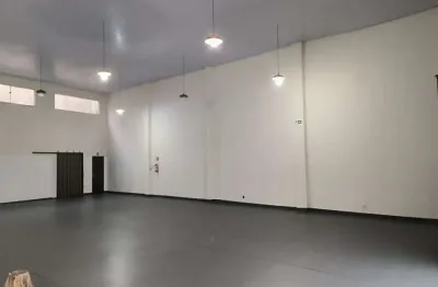 Casa para alugar na Avenida das Torres, Jardim Três Lagoas, Maringá