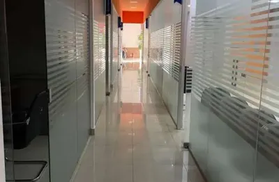Sala comercial 350m localizada na avenida cerro azul em maringá-pr