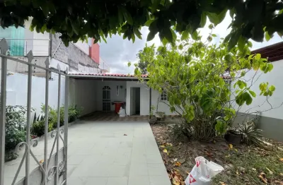 Casa 3 quartos no parque dez- rua com guarita/ excelente localização