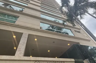 Ed Contemporâneo com sacada com churrasqueira e lazer -  no centro