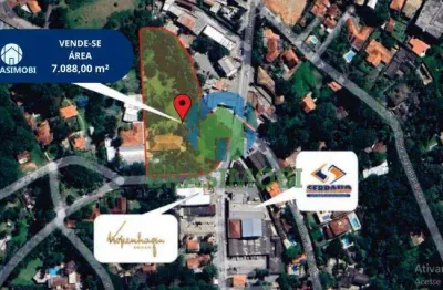 Terreno de esquina no coração da granja viana – 7.088 m² para uso comercial ou residencial