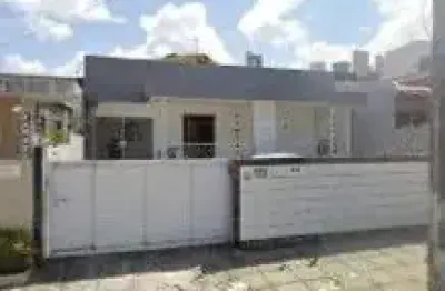 Casa no altiplano nobre – 100% reformada e pronta para morar!