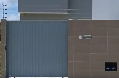 Excelente casa pronta para morar no bairro do geisel toda em porcelanato.