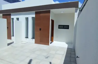 Linda casa no bairro de paratibe - 55m² de puro aconchego, com um projeto moderno e funcional, perfeito para quem busca praticidade e qualidade de vida.
