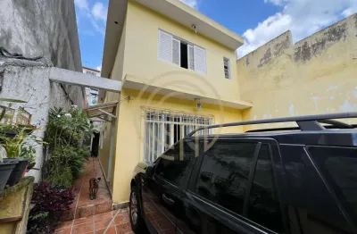 Imóvel para investimento 3 casas no terreno de 214m2