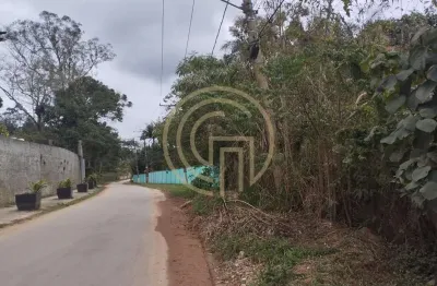 Terreno à venda no Centro, Embu-Guaçu 