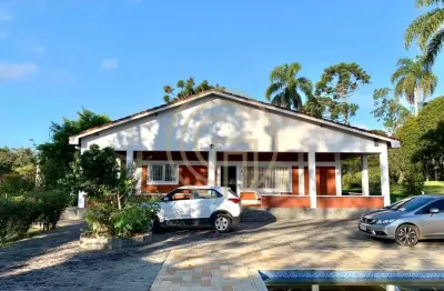 Chácara / sítio com 4 quartos à venda na Estrada Da Vista Alegre, Centro, Embu-Guaçu