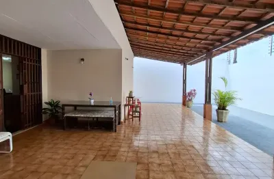 Casa  no jardim  eldorado próximo ao colégio literato