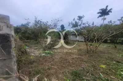 Ótimo terreno financiável à venda na lagoa da conceição, caminho para a praia da joaquina, florianó