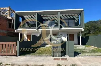 Ótima casa 3 quartos alto ribeirão. 1 suíte, garagem, rua tranquila segura com visual para lindos m