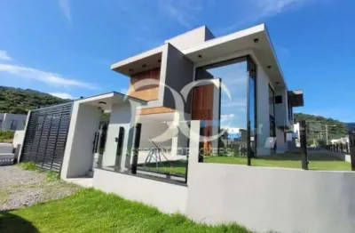 Linda casa, estilo e conforto.alto padrão, excelente localização villa pamplona. com 3 suítes, 2 va