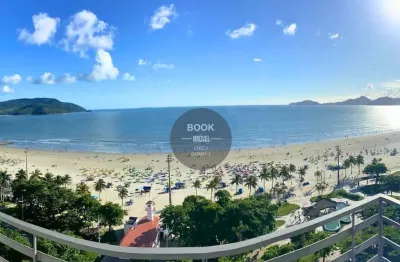 Apartamento em frente ao mar, com vista deslumbrante e todo reformado !