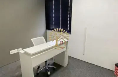 Sala comercial 36m² com recepção, 2 salas (1 com banheiro), copa e banheiro soci