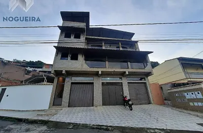 Casa ampla com suíte, varanda e área externa — pronta para receber você!