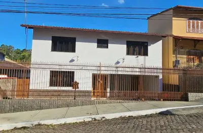 Excelente oportunidade a apenas 10 minutos do centro.