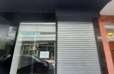 Loja com sobreloja no coração de juiz de fora: 120m², 2 banheiros e localização estratégica!