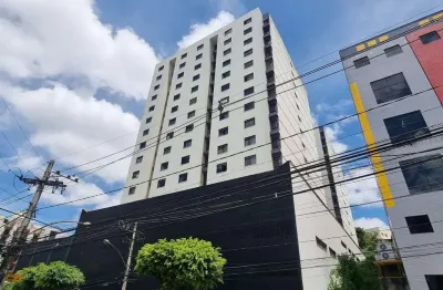 1 quarto com vaga coberta, elevador e localização privilegiada!