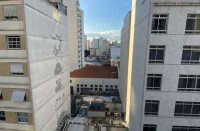 Deslumbre-se com esta incrível cobertura de dois pisos.