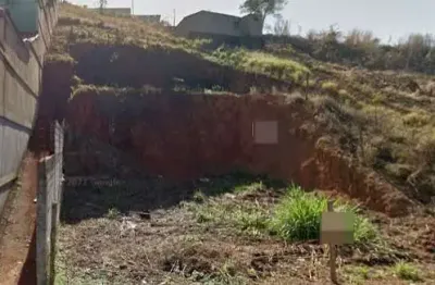 Terreno à venda na Rua Valeria Bastos Muniz Rosa, Jardim dos Alfineiros, Juiz de Fora