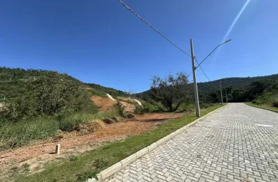 Terreno com vista privilegiada em condomínio fechado