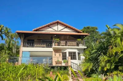 Venha se encantar com essa linda casa com vista para a represa!