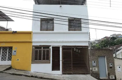Casa com 3 quartos à venda na Rua Rosa Sffeir, Grajaú, Juiz de Fora