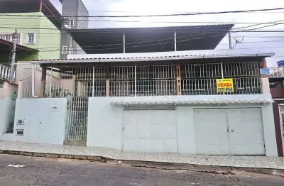 Casa com 2 quartos à venda na Rua Raimundo Correa, Nova Era, Juiz de Fora
