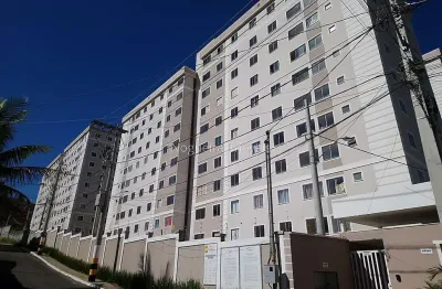 Aluguel: apartamento claro e funcional no marilândia — cozinha americana e armários planejados