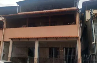 Casa com 3 quartos à venda na Rua João Garcia Couri, Eldorado, Juiz de Fora