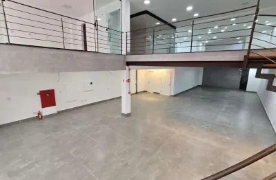 Loja Comercial de Alto Padrão com 450m²- Centro - Juiz de Fora - MG