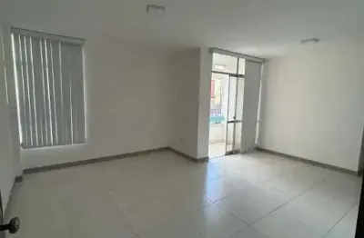 Apartamento com 3 quartos para alugar na Rua Professor Milton Cayres de Brito, Caminho das Árvores, Salvador