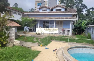 Casa no centro da cidade com com área total de 675m²plano