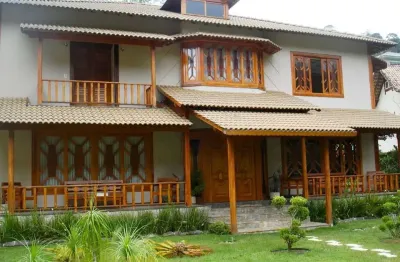 Casa duplex no melhor condominio de teresópolis , 05 dormitórios, área de lazer completa