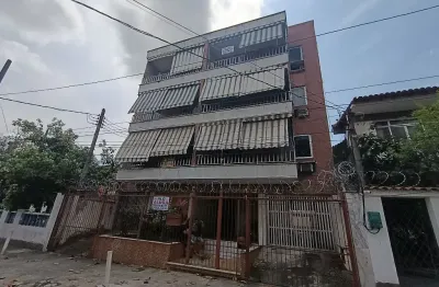 Apartamento de 2 quartos com vaga e quarto dependência em vila kosmos