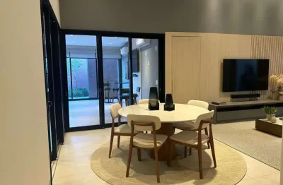 Casa com 3 quartos para alugar no Residencial Lago Sul, Bauru 